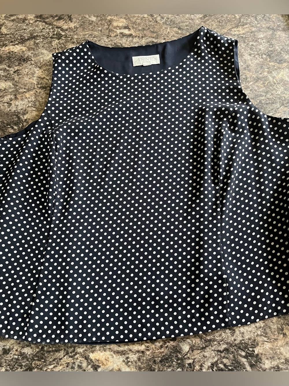Women’s Sleeveless Polka Dot Top